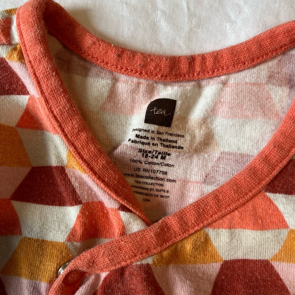 Tea Collection 2pc Outfit - Picture 5 of 6